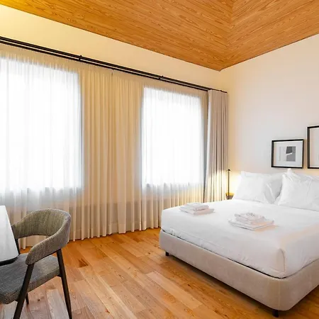 Mouzinho Village River Oporto