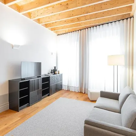 Mouzinho Village River Porto